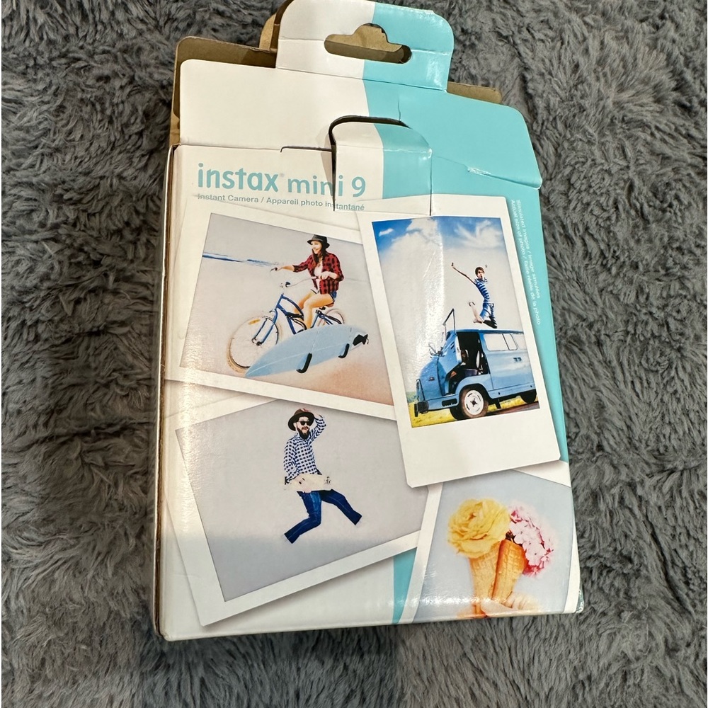 Fujifilm Instax Mini 9 Instant Camera - Ice Blue with pack of 10 films. Open Box